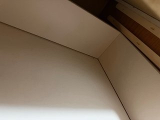 Cómoda de madera marrón