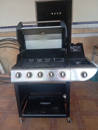 Barbacoa de gas Uniflame Classic