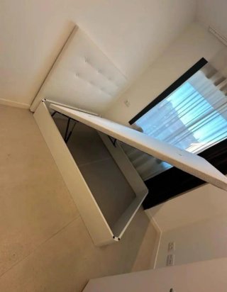 Canapé abatible de madera con colchones viscoelast