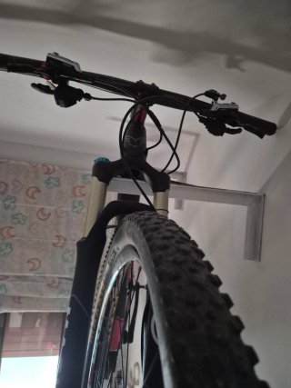 Bicicleta Felt Montaña Negra/Roja