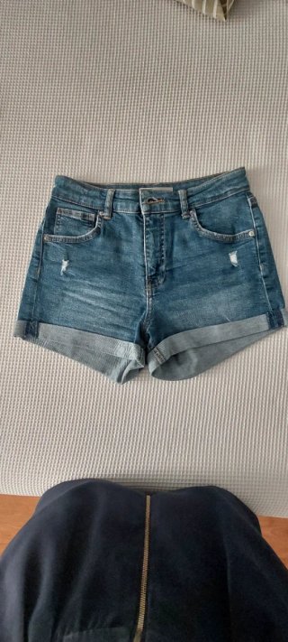Shorts vaqueros Bershka