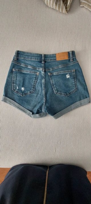 Shorts vaqueros Bershka