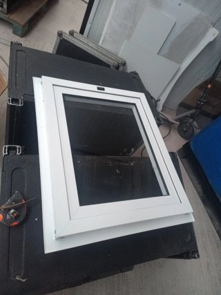 Ventana aluminio abatible 50x60