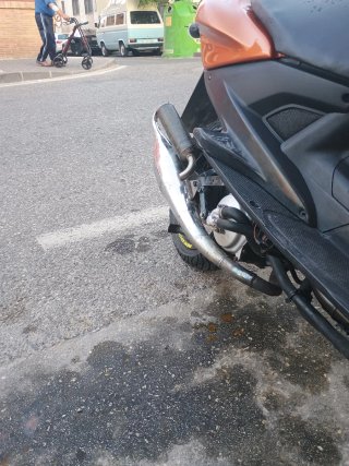 Tubo de escape Leovince Yamaha Aerox