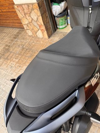 Piaggio MP3 2023  Impecable