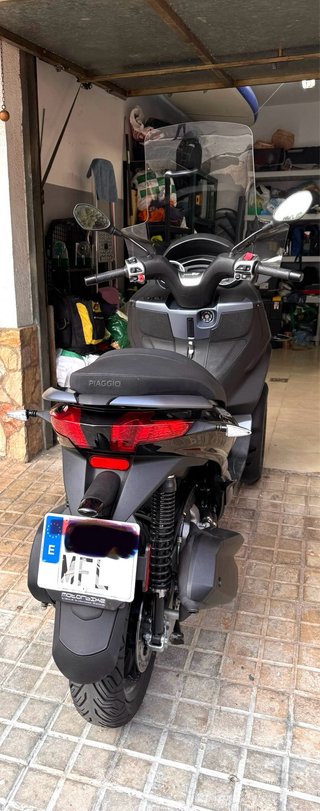 Piaggio MP3 2023  Impecable