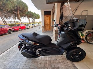 Piaggio MP3 2023  Impecable