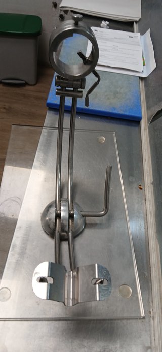 Soporte Jamonero Afinox profesional 500.00 no nego