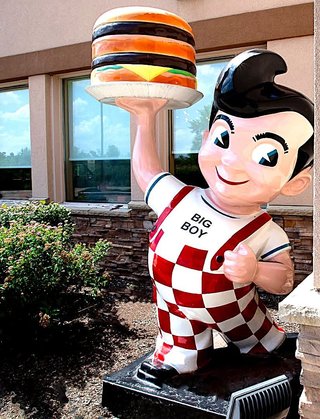 FIGURA / HUCHA BIG BOY
