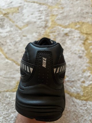 Nike Initiator Negras Talla 42