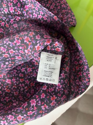 Blusa Lindex floral talla S