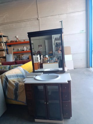 Mueble de baño con espejo