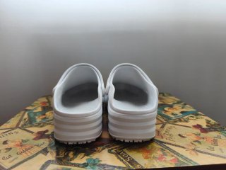 Zuecos Profesionales Feliz Caminar Blancos