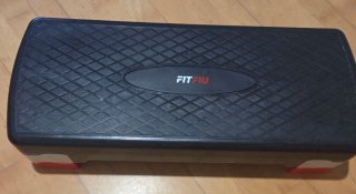 Step de gimnasio negro y rojo