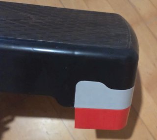 Step de gimnasio negro y rojo