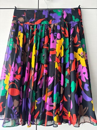 Falda floral talla 36