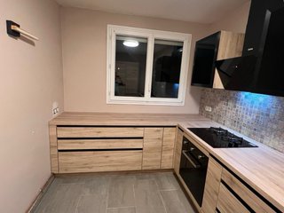 MONTADOR PROFESIONAL  DE COCINAS ARMARIO Y TARIMA