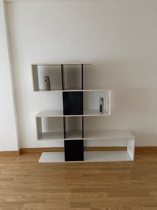 Estantería modular blanca y negra