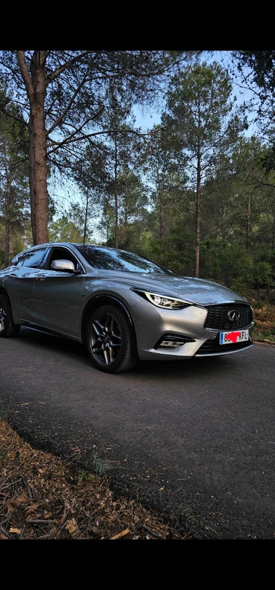Infiniti Q30 2015 - foto 1
