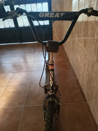 Patinete metálico negro