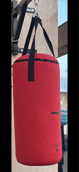 Saco de boxeo rojo + guantes