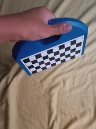 Son imanes i se pega al tablero es fácil de llevar