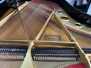 Piano de Cola Yamaha G2 Edición Limitada Japones.