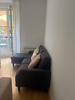 Sofá 3 plazas con chaise longue gris