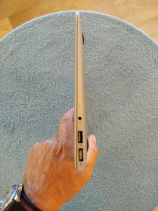 MacBook Air Intel Core i5 4GB RAM 128GB SSD