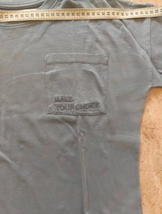 Camiseta gris con bolsillo Talla 11-12