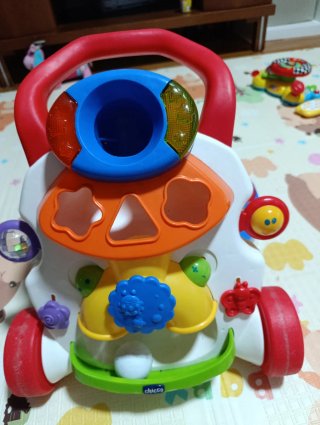 Taka caminador Chicco musical