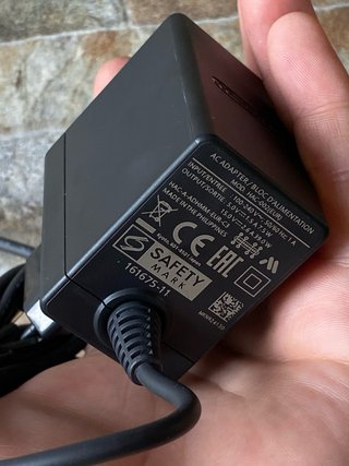 Caricatore con adattatore per Nintendo Switch
