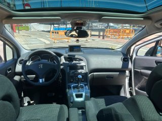 Peugeot 5008 2013