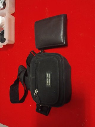 Mini borsa da uomo nera