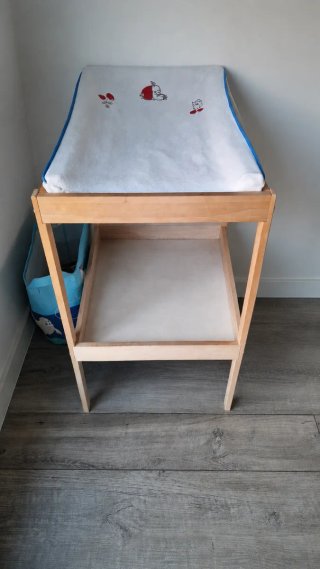 Cambiador IKEA madera
