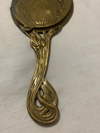 Espejo de mano Art Nouveau mujer dorada