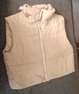 Chaleco beige acolchado
