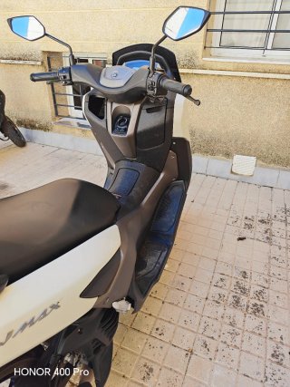 Yamaha N-MAX 125cc Scooter