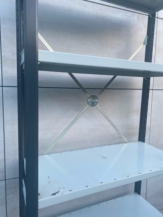 Estantería metálica