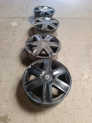 Llantas Renault Negras