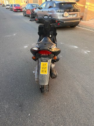 Yamaha Aerox 49cc Scooter