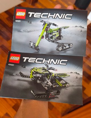 LEGO Technic 42010 y 42021