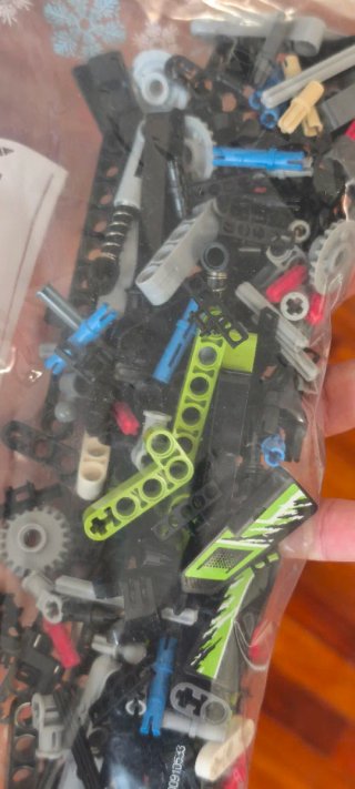 LEGO Technic 42010 y 42021