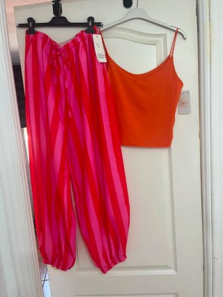 Conjunto de pantalón y top de encaje