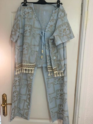 Conjunto de pantalón y top de encaje