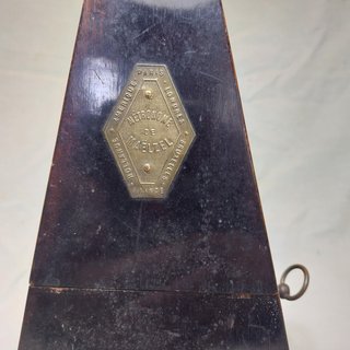 Antiguo metronomo - Antic metrònom