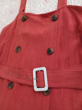 Vestido naranja/rojo con cinturón