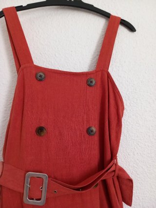 Vestido naranja/rojo con cinturón