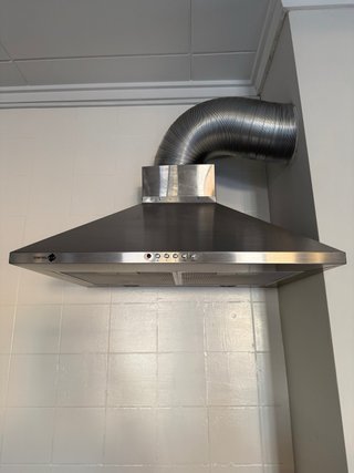 Cocina completa equipada con electrodomésticos