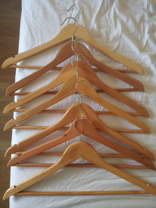 Perchas de madera